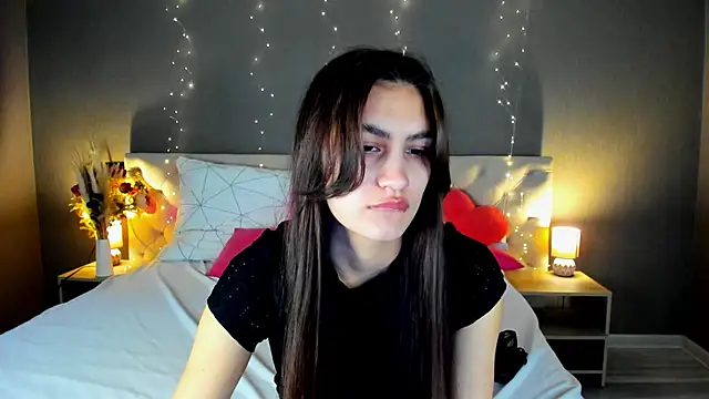 Snapshot of Adele_Lanea chatting on 04/22/26, 12:46 Adele Lanea online show from 04/22/26, 12:46