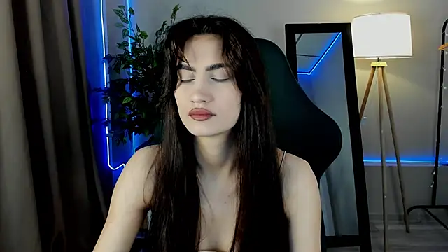 Snapshot of Adele_Lanea chatting on 05/07/26, 12:38 Adele Lanea online show from 05/07/26, 12:38