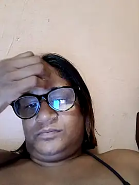 Snapshot of indianstrawberrylips4u chatting on 03/04/26, 05:30 indianstrawberrylips4u online show from 03/04/26, 05:30