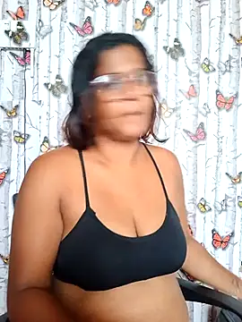 Snapshot of indianstrawberrylips4u chatting on 05/08/26, 06:19 indianstrawberrylips4u online show from 05/08/26, 06:19