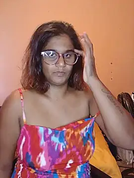 Snapshot of indianstrawberrylips4u chatting on 05/21/26, 05:14 indianstrawberrylips4u online show from 05/21/26, 05:14