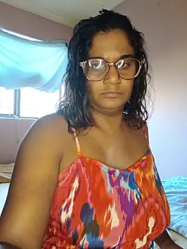 indianstrawberrylips4u online show from 06/22/26, 06:54
