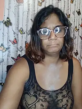 indianstrawberrylips4u online show from 06/30/26, 05:19