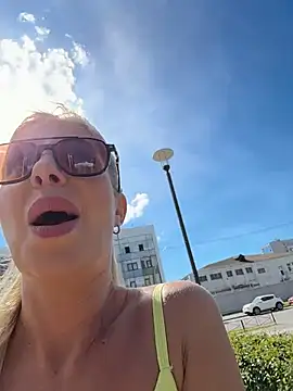LisaMurr online show from 06/03/26, 12:41