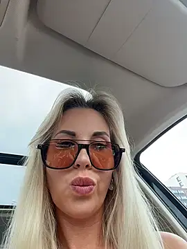 LisaMurr online show from 07/07/26, 12:31