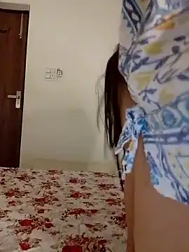 cute girl 29 online show from 06/12/26, 04:28