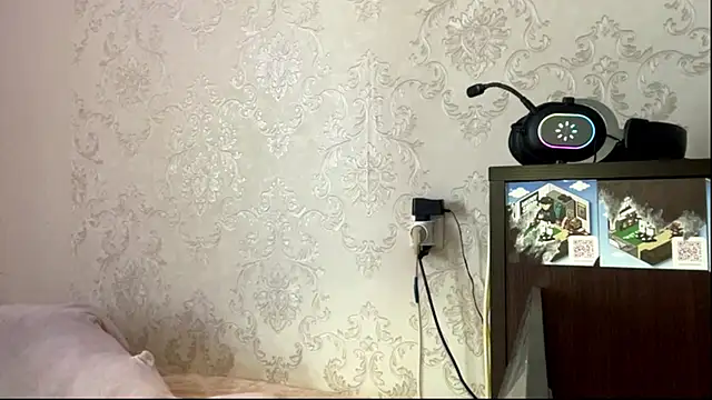 aera elese online show from 04/27/26, 11:41