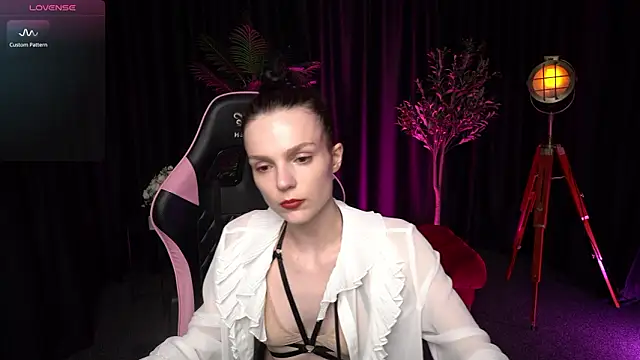 Snapshot of Wild_Alice_me chatting on 03/06/26, 04:14 Wild Alice me online show from 03/06/26, 04:14