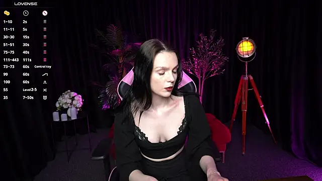 Snapshot of Wild_Alice_me chatting on 03/26/26, 04:12 Wild Alice me online show from 03/26/26, 04:12