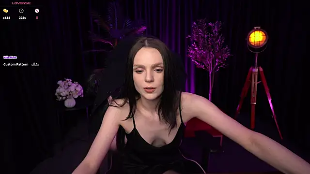 Snapshot of Wild_Alice_me chatting on 04/22/26, 03:02 Wild Alice me online show from 04/22/26, 03:02