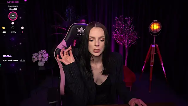 Snapshot of Wild_Alice_me chatting on 04/29/26, 05:30 Wild Alice me online show from 04/29/26, 05:30