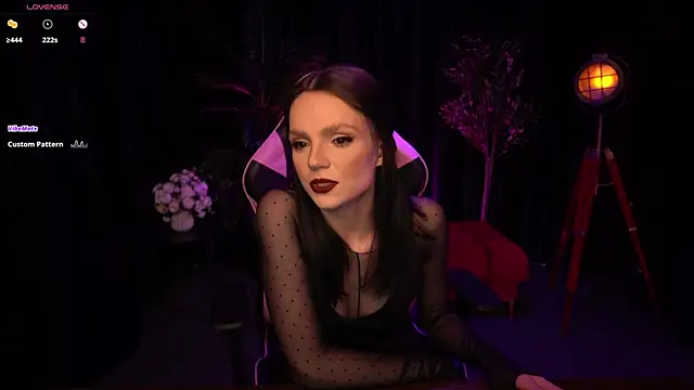 Snapshot of Wild_Alice_me chatting on 06/07/26, 03:27 Wild Alice me online show from 06/07/26, 03:27