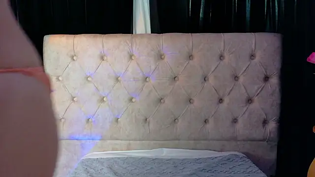 Snapshot of AmyKiss_ chatting on 03/04/26, 01:50 AmyKiss online show from 03/04/26, 01:50