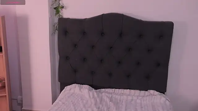 Snapshot of AmyKiss_ chatting on 05/09/26, 01:05 AmyKiss online show from 05/09/26, 01:05