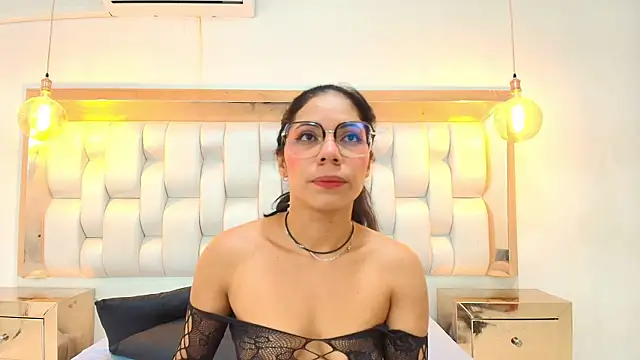 Snapshot of AzulMaveric chatting on 03/21/26, 12:10 AzulMaveric online show from 03/21/26, 12:10