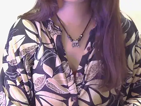 Snapshot of sassy_slut_69 chatting on 04/23/26, 01:02 sassy slut 69 online show from 04/23/26, 01:02