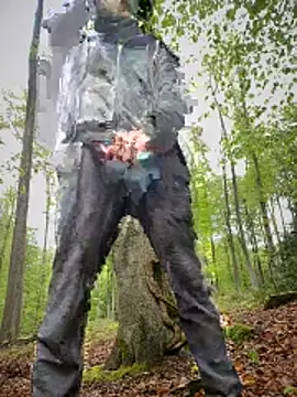 Snapshot of Woze chatting on 04/18/26, 02:32 Woze online show from 04/18/26, 02:32