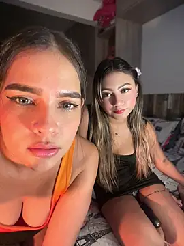 Snapshot of Dulce_Sofi_ chatting on 05/21/26, 10:39 Dulce Sofi online show from 05/21/26, 10:39