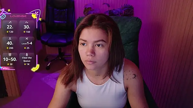 Snapshot of Alessia_Monroe_ chatting on 06/12/26, 08:19 Alessia Monroe online show from 06/12/26, 08:19