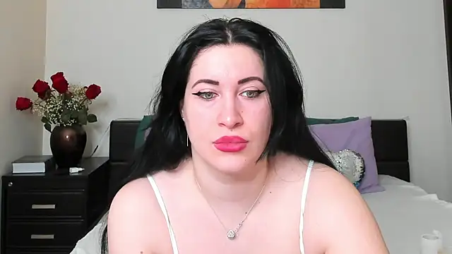 Snapshot of GoldenLunaa chatting on 04/01/26, 04:02 GoldenLunaa online show from 04/01/26, 04:02