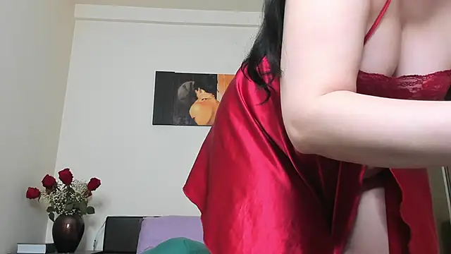 Snapshot of GoldenLunaa chatting on 04/08/26, 04:23 GoldenLunaa online show from 04/08/26, 04:23