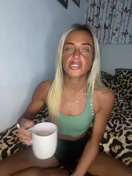 Snapshot of ScarlettGold_ chatting on 03/17/26, 10:40 ScarlettGold online show from 03/17/26, 10:40