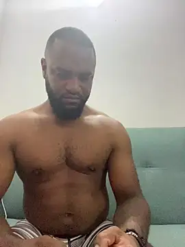 Snapshot of el_guille1 chatting on 03/19/26, 05:00 el guille1 online show from 03/19/26, 05:00
