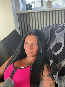 Destinylovex online show from 06/19/26, 07:17