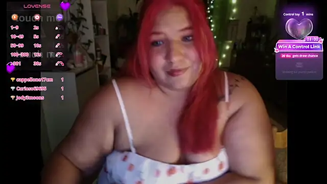 Snapshot of MagicCurves chatting on 06/06/26, 10:14 MagicCurves online show from 06/06/26, 10:14