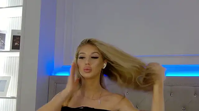 LynnAngel online show from 06/13/26, 04:49