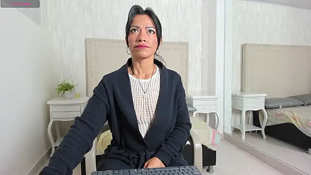 Snapshot of FernandaAvilax chatting on 03/11/26, 11:22 FernandaAvilax online show from 03/11/26, 11:22