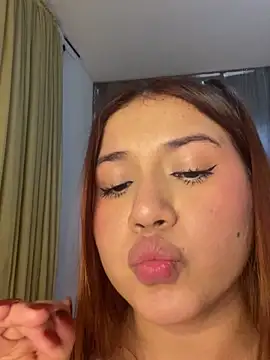 Snapshot of scarleth_marquezz chatting on 04/11/26, 07:45 scarleth marquezz online show from 04/11/26, 07:45