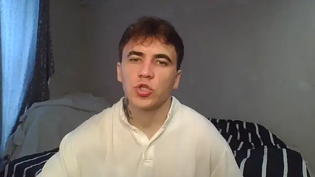 Snapshot of Denis_sport chatting on 05/25/26, 05:24 Denis sport online show from 05/25/26, 05:24