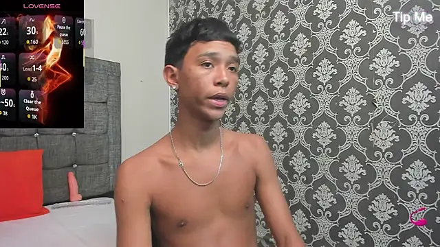 Snapshot of Little_Twink19x chatting on 03/24/26, 07:08 Little Twink19x online show from 03/24/26, 07:08
