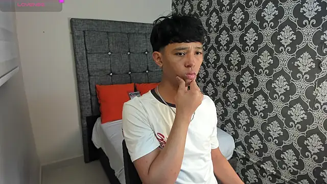 Little Twink19x online show from 07/10/26, 07:27