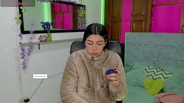 Snapshot of Aysha_winxs chatting on 04/01/26, 03:40 Aysha winxs online show from 04/01/26, 03:40