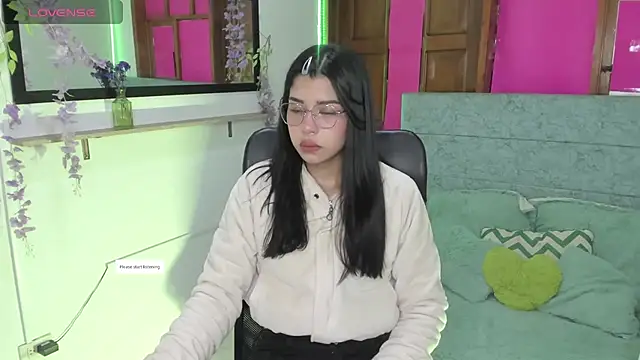 Snapshot of Aysha_winxs chatting on 04/19/26, 03:28 Aysha winxs online show from 04/19/26, 03:28