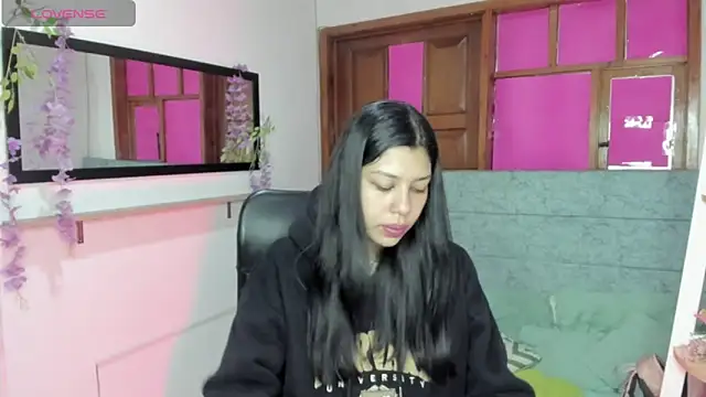 Snapshot of Aysha_winxs chatting on 06/04/26, 03:23 Aysha winxs online show from 06/04/26, 03:23