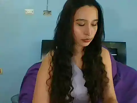 Snapshot of scarlettscottx_ chatting on 03/24/26, 11:32 scarlettscottx online show from 03/24/26, 11:32