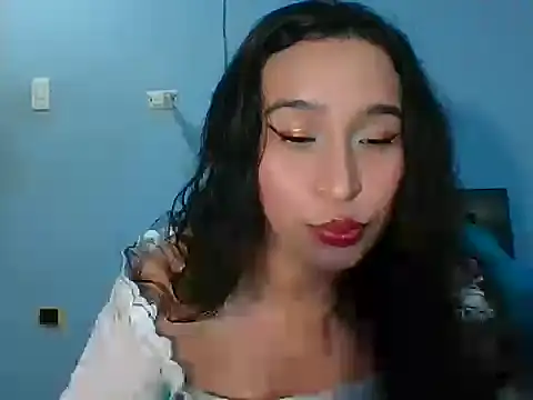 Snapshot of scarlettscottx_ chatting on 04/12/26, 01:10 scarlettscottx online show from 04/12/26, 01:10