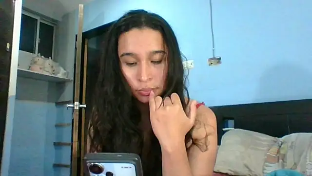 Snapshot of scarlettscottx_ chatting on 06/12/26, 11:03 scarlettscottx online show from 06/12/26, 11:03