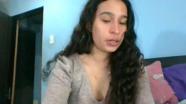 scarlettscottx  online show from 07/06/26, 01:57