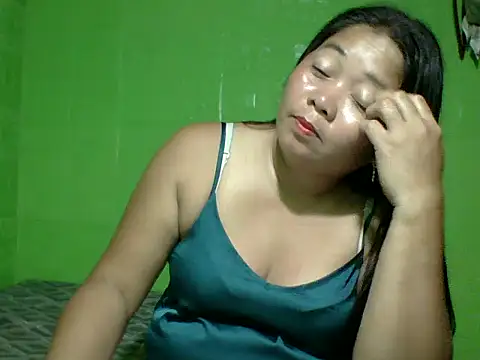 Snapshot of sweetanne19 chatting on 04/07/26, 01:33 sweetanne19 online show from 04/07/26, 01:33