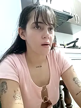 Snapshot of sara_cute_so chatting on 04/28/26, 11:21 sara cute so online show from 04/28/26, 11:21