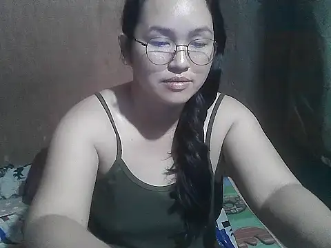Snapshot of wildchinita00 chatting on 03/10/26, 11:21 wildchinita00 online show from 03/10/26, 11:21