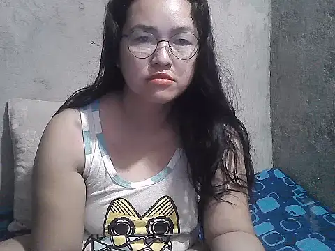 Snapshot of wildchinita00 chatting on 05/13/26, 08:49 wildchinita00 online show from 05/13/26, 08:49