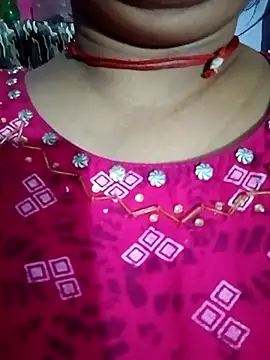 Snapshot of Karishma_bhabi99A chatting on 05/16/26, 07:45 Karishma bhabi99A online show from 05/16/26, 07:45