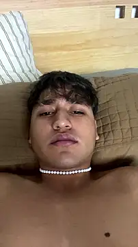 Snapshot of Alejandroml2 chatting on 07/10/26, 11:46 Alejandroml2 online show from 07/10/26, 11:46