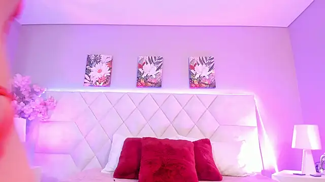 Bianca Monroe  online show from 06/01/26, 08:21