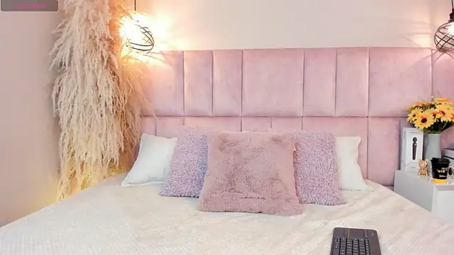 Bianca Monroe  online show from 06/14/26, 12:51